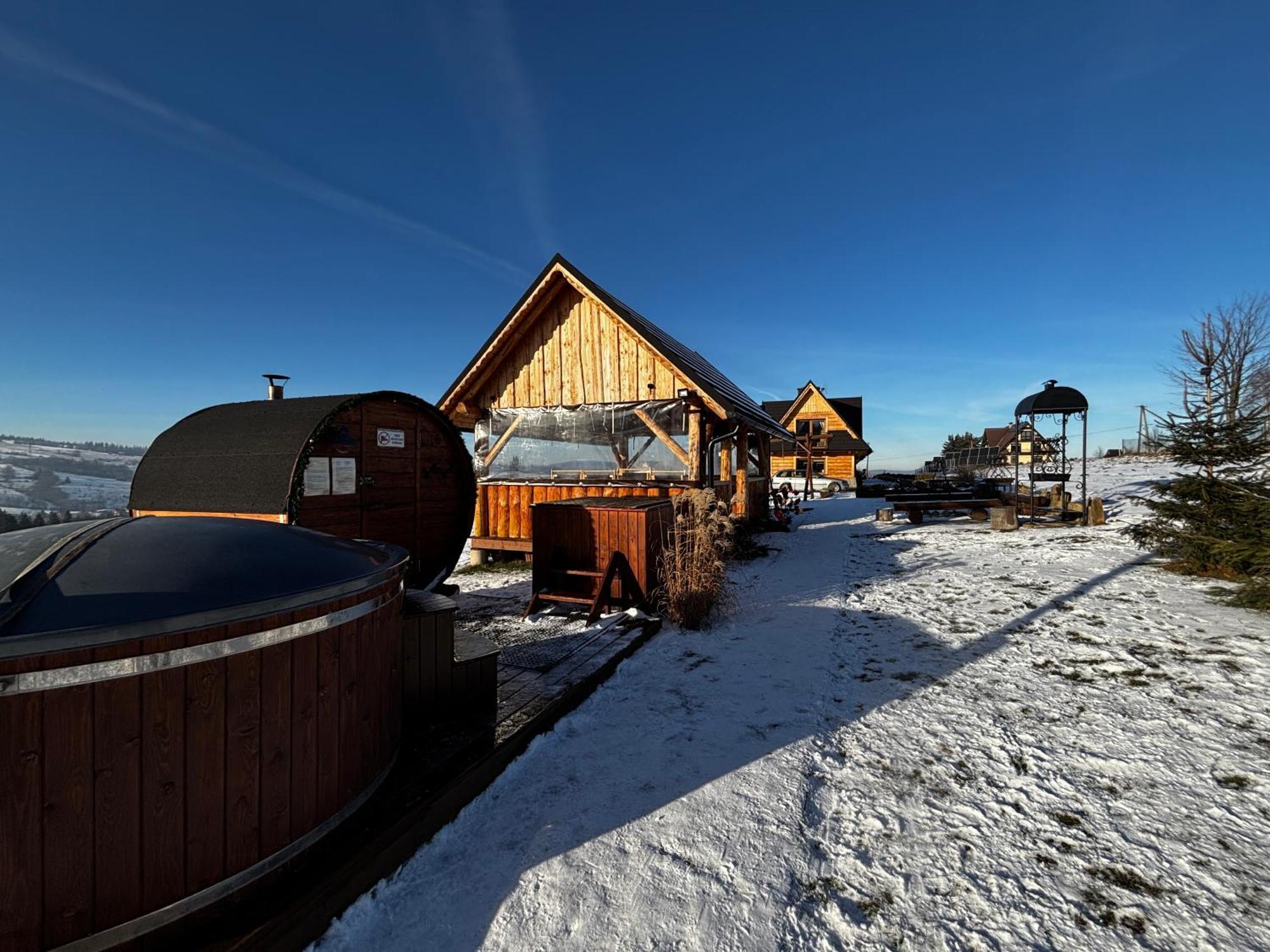 Witowianskie Domki Z Kominkiem, Jacuzzi I Sauna Dzianisz المظهر الخارجي الصورة