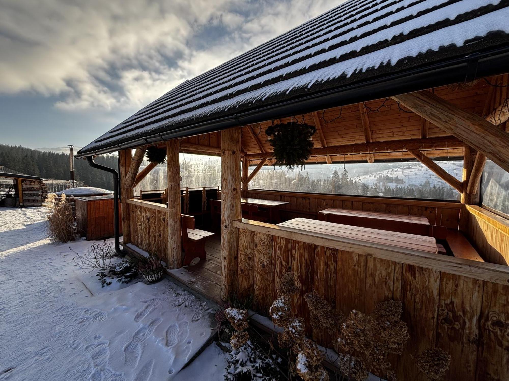 Witowianskie Domki Z Kominkiem, Jacuzzi I Sauna Dzianisz المظهر الخارجي الصورة