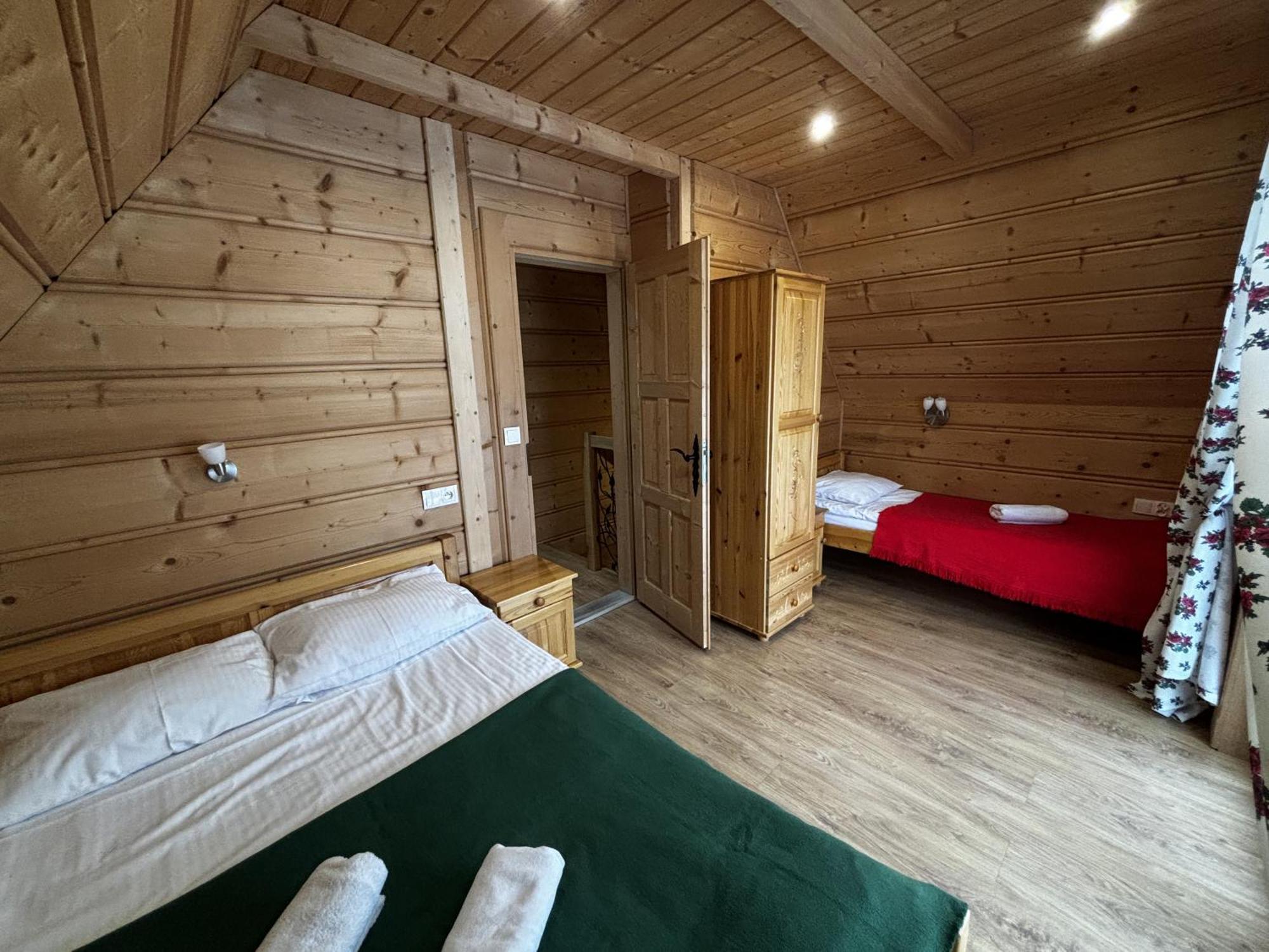 Witowianskie Domki Z Kominkiem, Jacuzzi I Sauna Dzianisz المظهر الخارجي الصورة